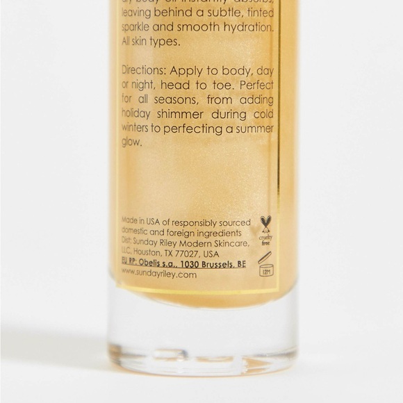 Sunday Riley ✨
Fairy Godmother Shimmering Body Oil Gel - Picture 5 of 5